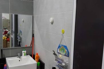 For Sale 715sqft  Senai Garden Apartment @ Senai