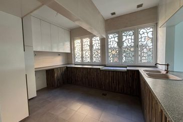 For Sale  35x85 Double Storey Semi D @ Horizon Hills Golf View