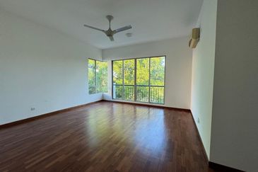 For Sale  35x85 Double Storey Semi D @ Horizon Hills Golf View