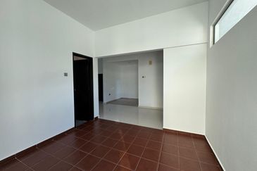 For Sale  35x85 Double Storey Semi D @ Horizon Hills Golf View