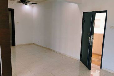 For Rent 3Bedroon + 2bathroom Pulai View Apartment @ Tampoi