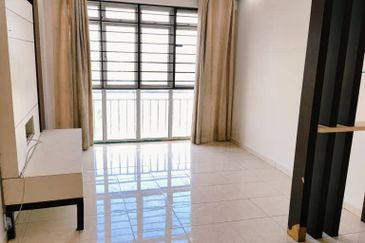 For Rent 3Bedroon + 2bathroom Pulai View Apartment @ Tampoi