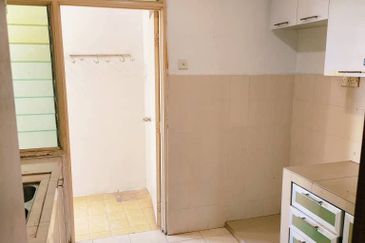 For Rent 3Bedroon + 2bathroom Pulai View Apartment @ Tampoi