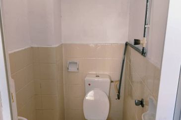 For Rent 3Bedroon + 2bathroom Pulai View Apartment @ Tampoi