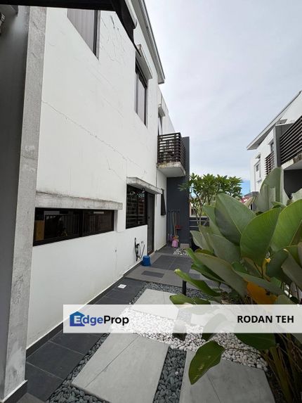 For Sale 32' x 70 Cluster House @ South Horizon Hills. Canal Garden, Johor, 