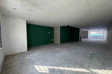 For Rent 22x70 double storey shoplot 2nd flr @ Taman Anggerik Impian Emas