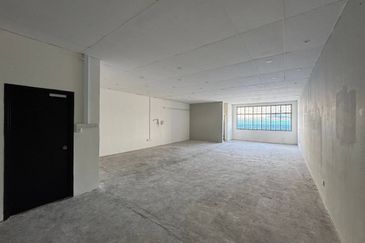 For Rent 22x70 double storey shoplot 2nd flr @ Taman Anggerik Impian Emas