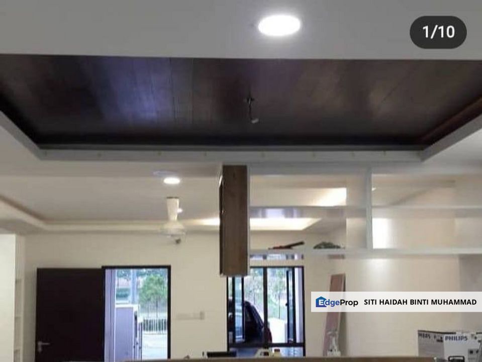 Townhouse, Cempaka Seri 1 Town Villas, Kota Seriemas, Nilai, Negeri Sembilan, Nilai