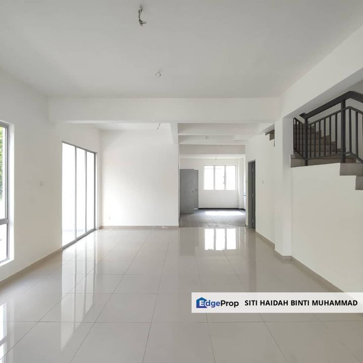 𝐑𝐮𝐦𝐚𝐡 𝐁𝐚𝐫𝐮 & 𝐂𝐚𝐧𝐭𝐢𝐤 𝐔𝐧𝐭𝐮𝐤 𝐃𝐢𝐣𝐮𝐚𝐥 Di 𝐓𝐚𝐦𝐚𝐧 𝐃𝐞𝐬𝐚 𝐑𝐨𝐬 𝟐 𝐉𝐚𝐥𝐚𝐧 𝐏𝐚𝐫𝐨𝐢 𝐒𝐞𝐧𝐚𝐰𝐚𝐧𝐠, Negeri Sembilan, Seremban