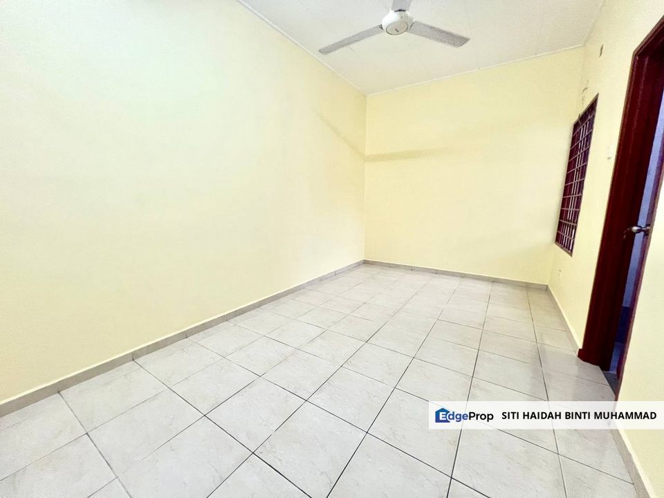 DOUBLE STOREY HOUSE TAMAN KEMUNING, SENAWANG, Negeri Sembilan, Senawang