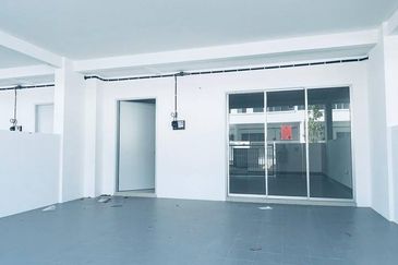 Brand New Cheapest Double Storey Taman Arowana Lenggeng N9