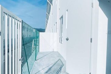 Brand New Cheapest Double Storey Taman Arowana Lenggeng N9