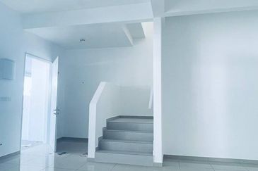 Brand New Cheapest Double Storey Taman Arowana Lenggeng N9