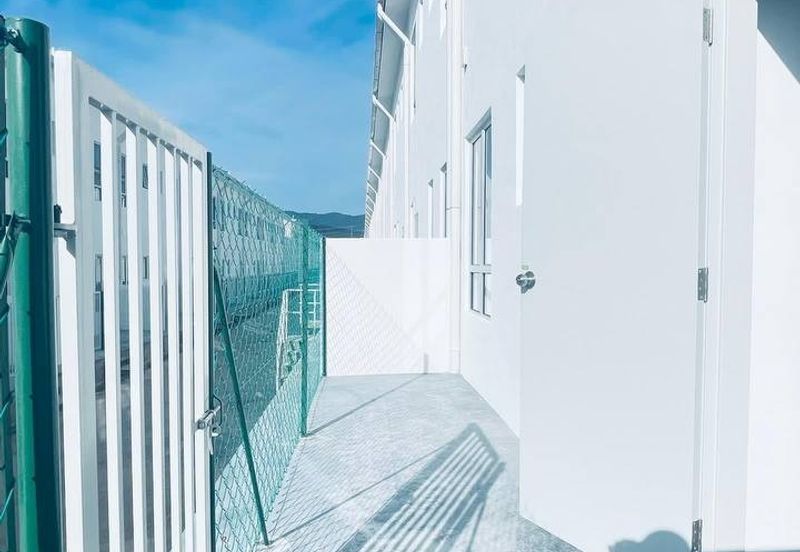 Brand New Cheapest Double Storey Taman Arowana Lenggeng N9