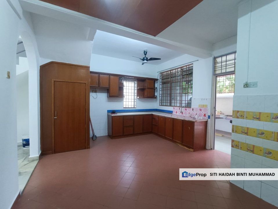 Tmn Seremban Jaya Fasa 5 Double Storey Endlot  House for Sale, Negeri Sembilan, Seremban