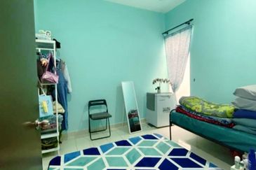 IMPIANA VILLA @TAMAN TUANKU JAAFAR