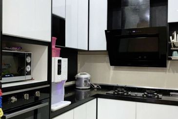 IMPIANA VILLA @TAMAN TUANKU JAAFAR