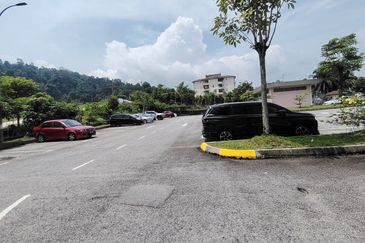 Sri Hijauan, Ukay Perdana