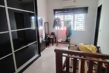 De Bayu Apartment @ Setia Alam