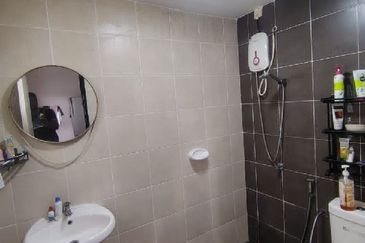 De Bayu Apartment @ Setia Alam