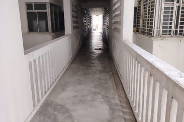 De Bayu Apartment @ Setia Alam