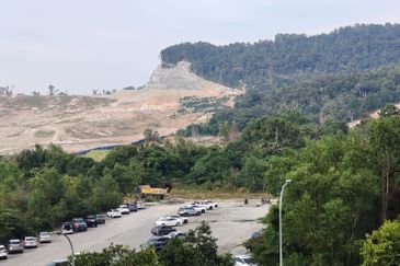 De Bayu Apartment @ Setia Alam