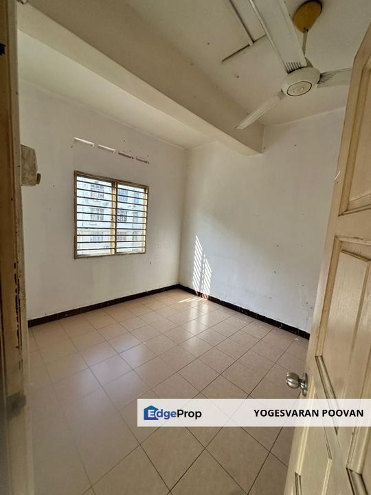 Low cost flat at Goodyear Court 9 for Sale in USJ 14, Selangor, USJ