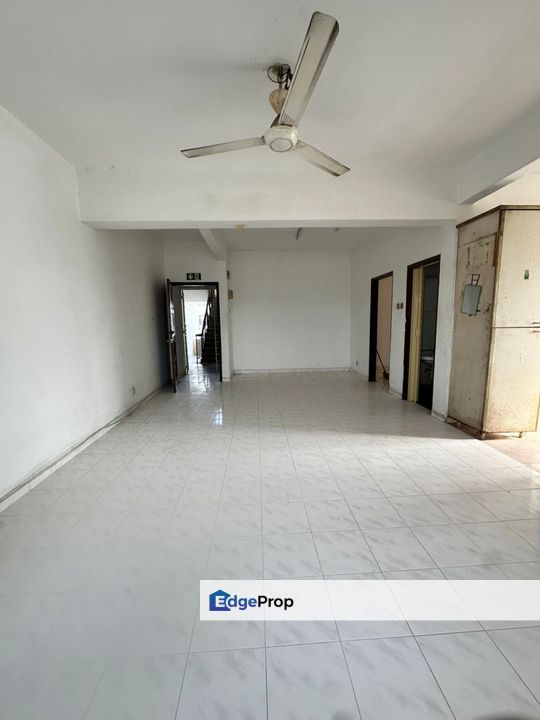 Low cost flat at Goodyear Court 10 for Rent in USJ 15, Selangor, Subang Jaya