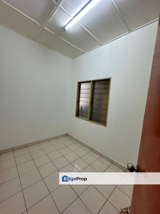 TOP FLOOR TROPIKA APARTMENT BUKIT TINGGI FOR Rent, Selangor, Port Klang
