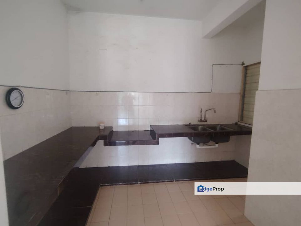  FOR SALE – Tropika Apartment, Bukit Tinggi Asking Price: RM 250, 000 (Nego), Selangor, Port Klang