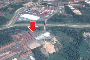 SHOPLOT CORNER LOT TAMAN UTAMA SEGAMAT JOHOR