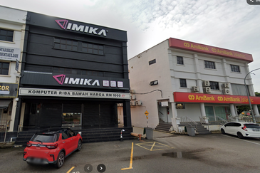 CORNER LOT TAMAN MUHIBBAH SEGAMAT JOHOR SHOPLOT