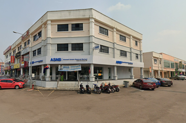 TAMAN MUHIBBAH SEGAMAT JOHOR CORNER LOT