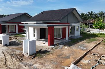 Pulau Indah ( Pulau Lumut )