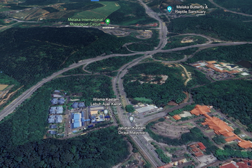 Durian Tunggal Melaka Ayer Keroh Petrol Pump Land Tanah 