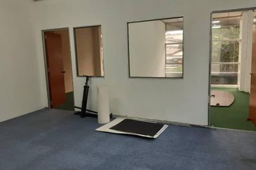 TAMAN SRI PUTRA SHOP OFFICE FOR RENT JALAN KEMPAS LAMA  