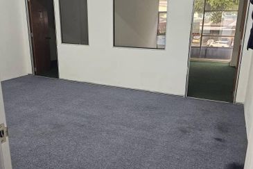 TAMAN SRI PUTRA SHOP OFFICE FOR RENT JALAN KEMPAS LAMA  