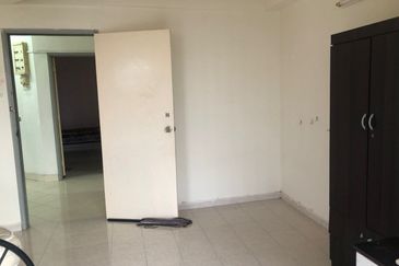 Tanjung Puteri Condominium