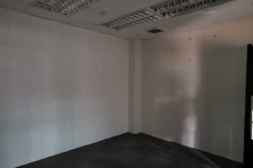 Jalan Dato Bandar Tunggal