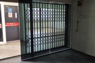 Jalan Dato Bandar Tunggal