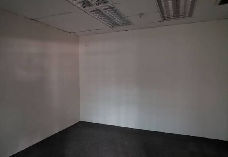 Jalan Dato Bandar Tunggal