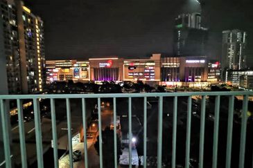 Dedaun Hijau (Greenfield Regency)