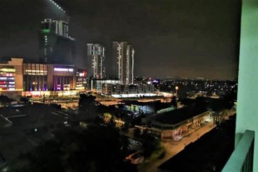 Dedaun Hijau (Greenfield Regency)