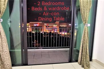 Dedaun Hijau (Greenfield Regency)