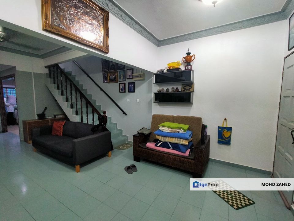 Taman Melur Ampang Double Storey for Sale, Selangor, Ampang