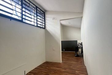 Taman Lembah Keramat AU5