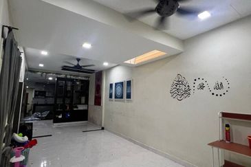 Taman Lembah Keramat AU5