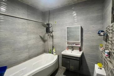 Taman Lembah Keramat AU5