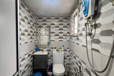 Taman Lembah Keramat AU5