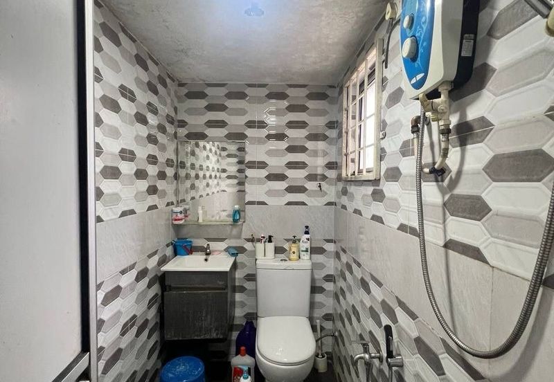 Taman Lembah Keramat AU5